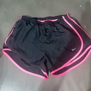 Women’s Nike running shorts large